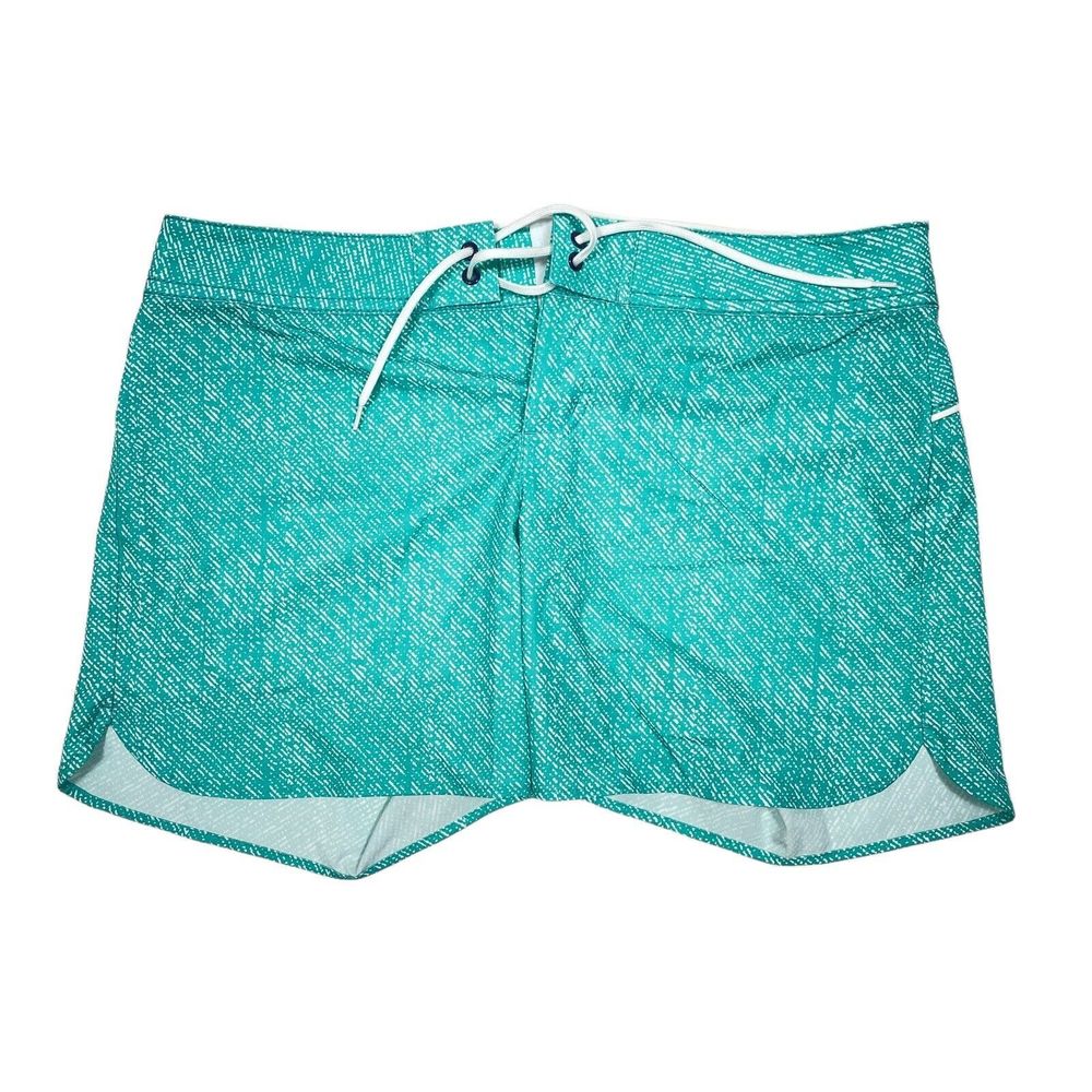 Sz 10 Carve Designs Board Shorts like new, lightweight